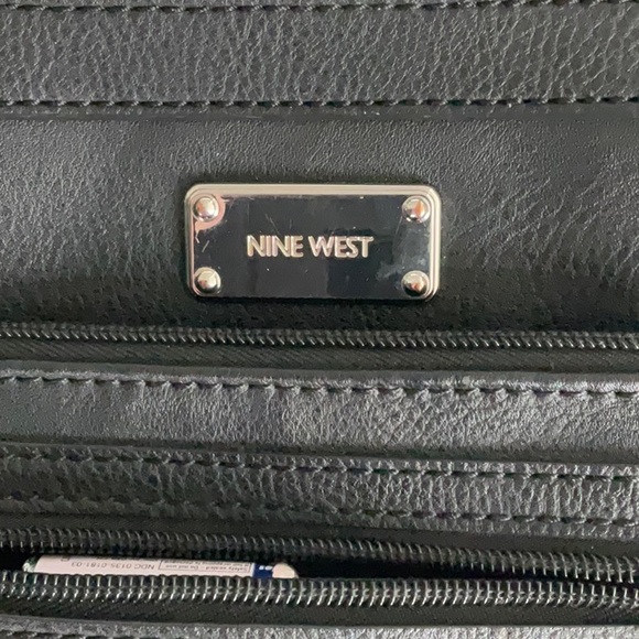 Black Nine West Shoulder Purse - Picture 2 of 6